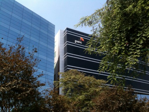 Sedes corporativas em Lima, Peru. Foto Emilene Miossi.